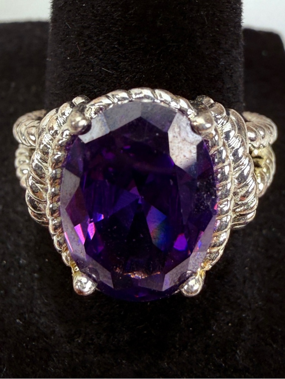 Beautiful silvertone and purple stone ring size 9